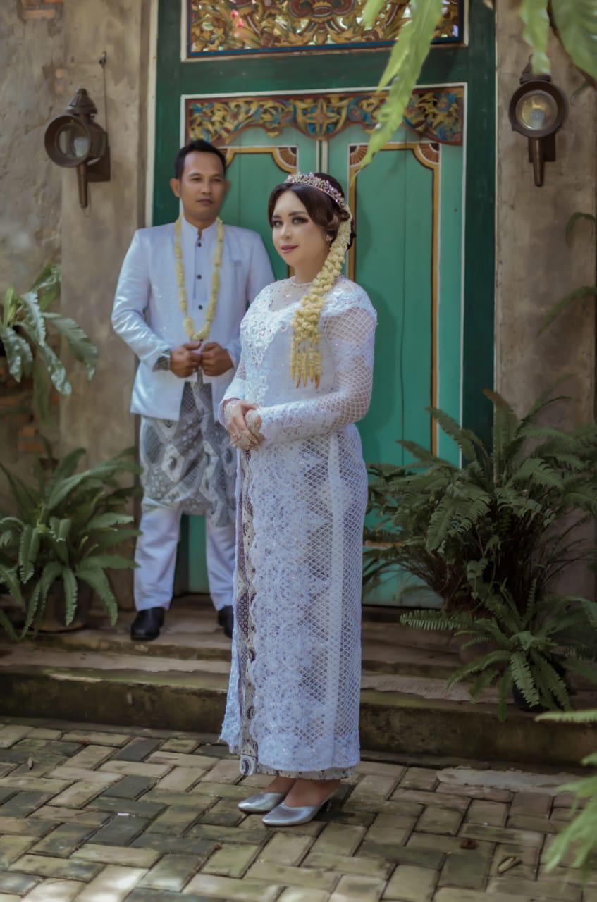Rias Pengantin Sunda Paket Pernikahan Bali Mester Bidara Cina