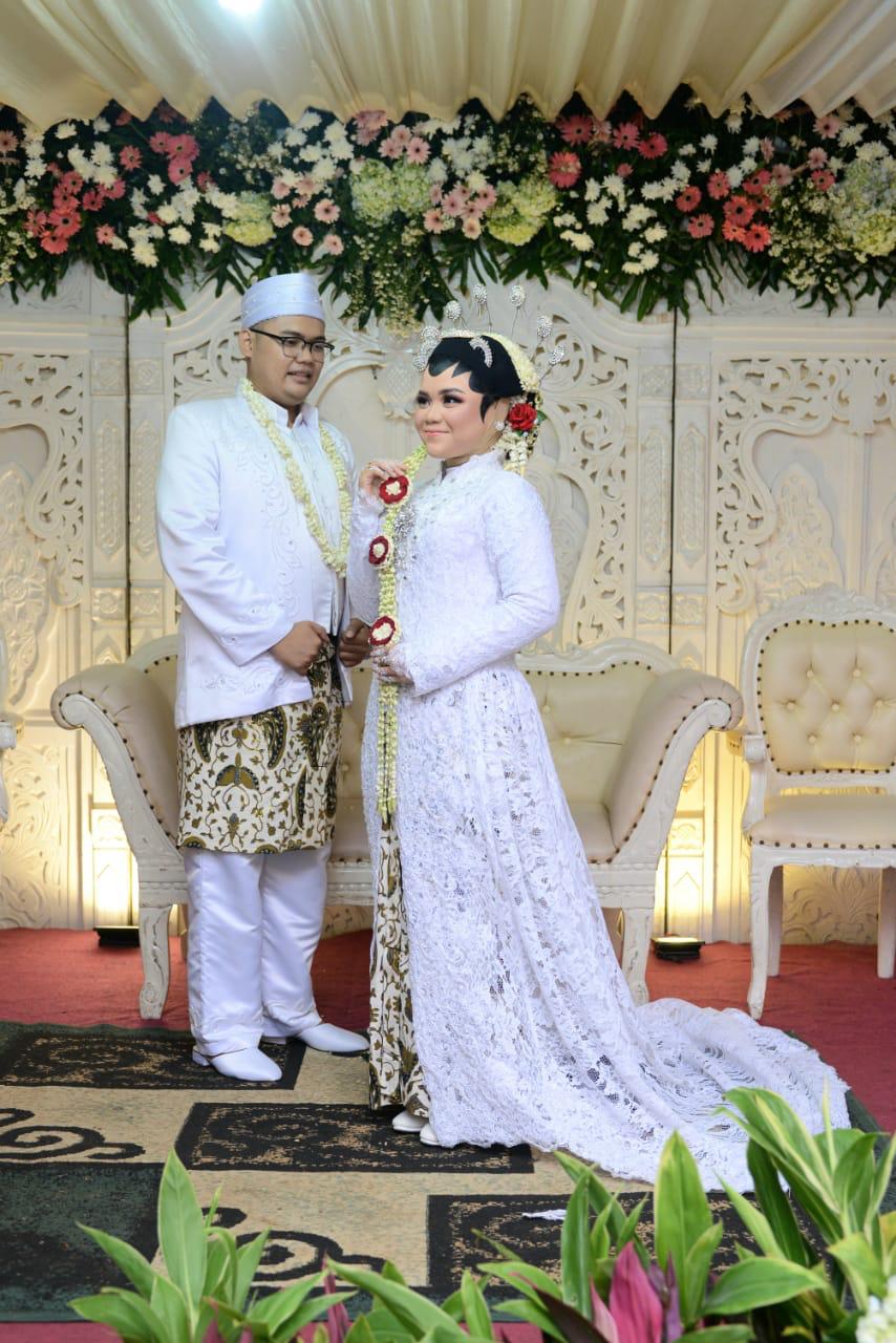 PAKET WEDDING DIRUMAH KEBON KACANG MAKE UP PENGANTIN